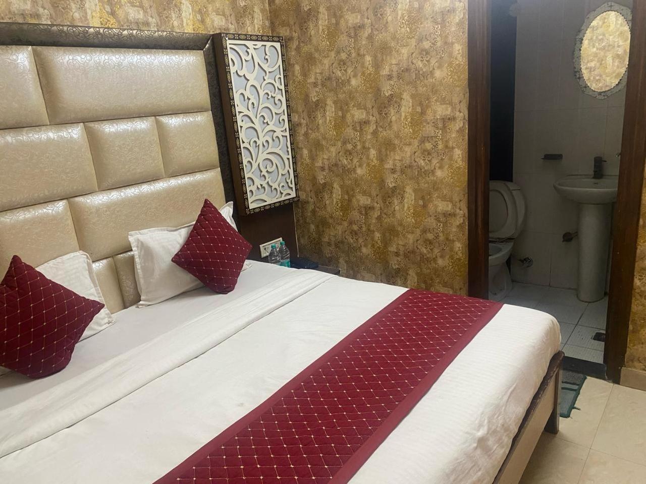Hotel Robin Amritsar Exterior photo